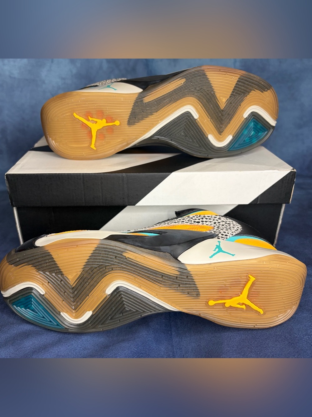 Jordan Luka 2 “The Pitch” - Picture 4 of 7